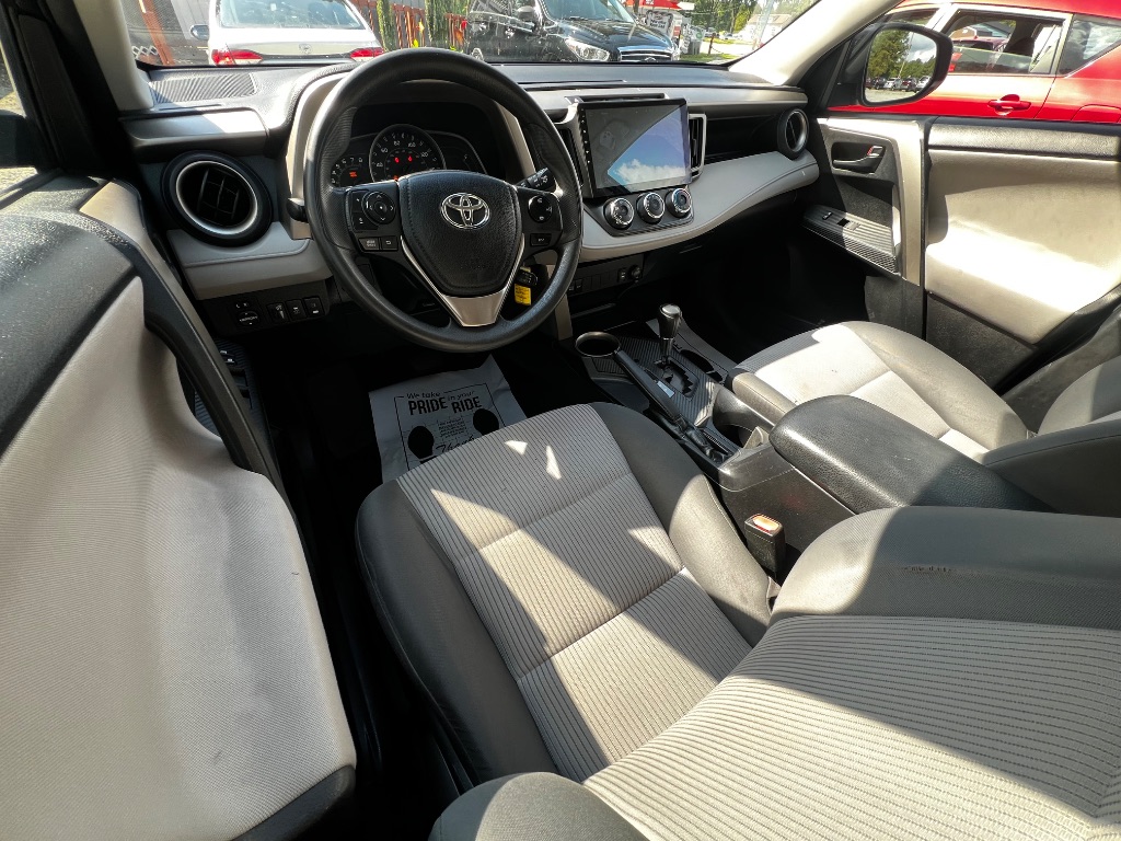 2014 Toyota RAV4 LE - Photo 12