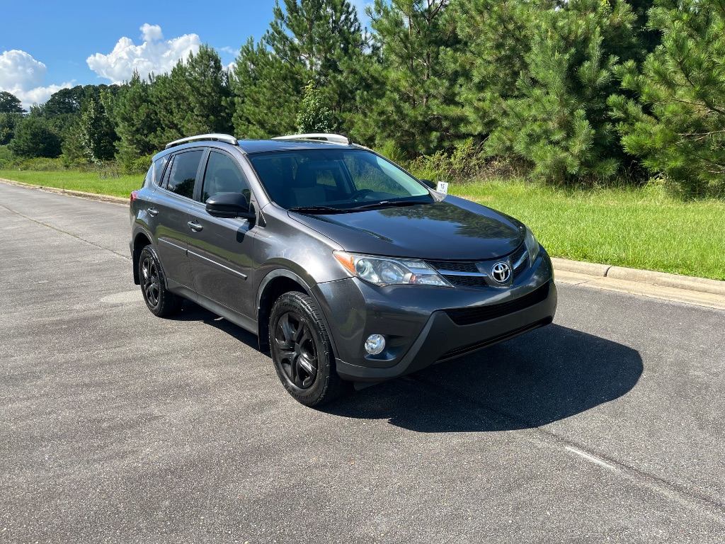 2014 Toyota RAV4 LE - Photo 7