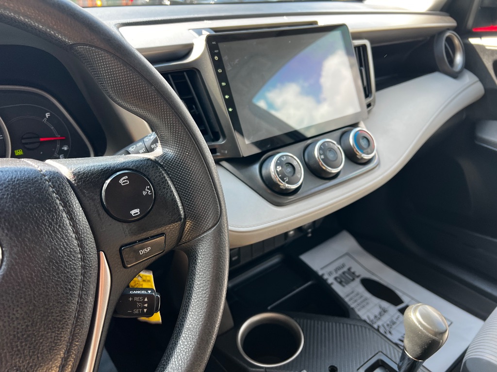 2014 Toyota RAV4 LE - Photo 20