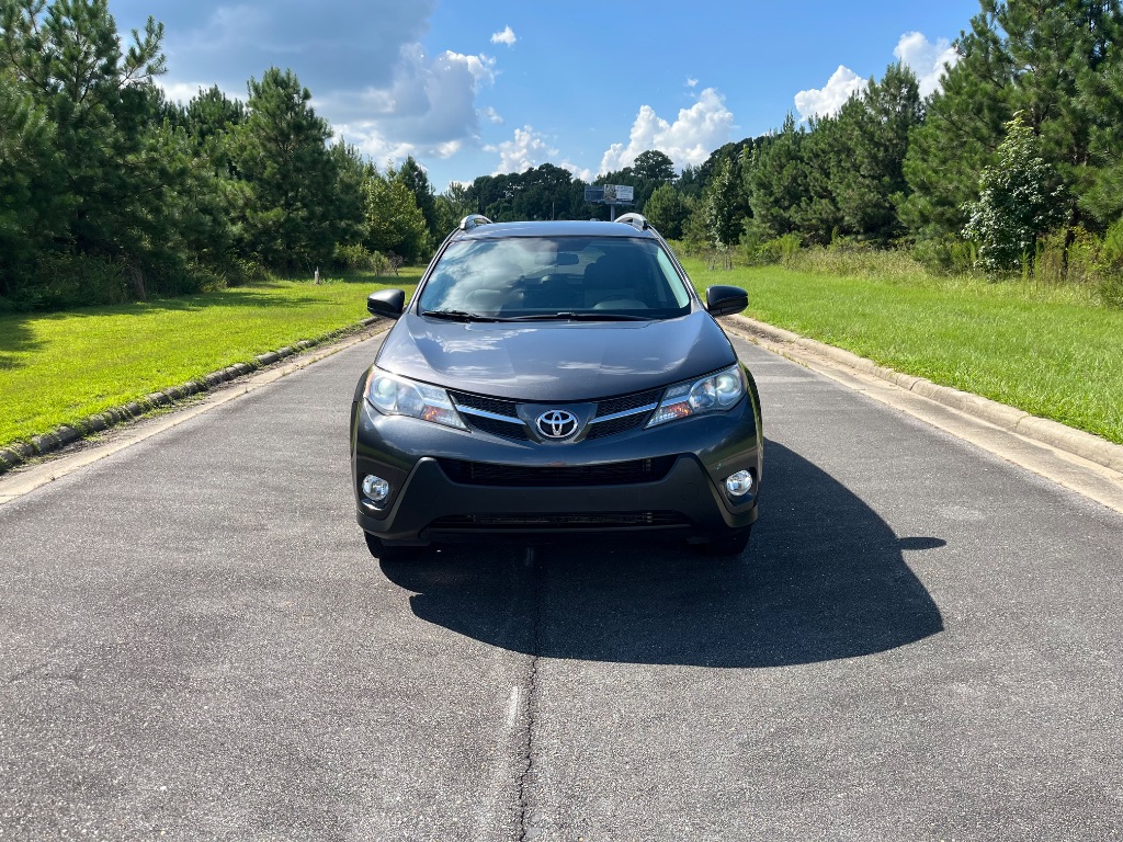 2014 Toyota RAV4 LE - Photo 8