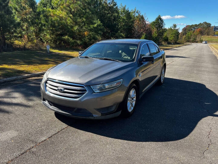 2013 Ford Taurus SE FWD's photo