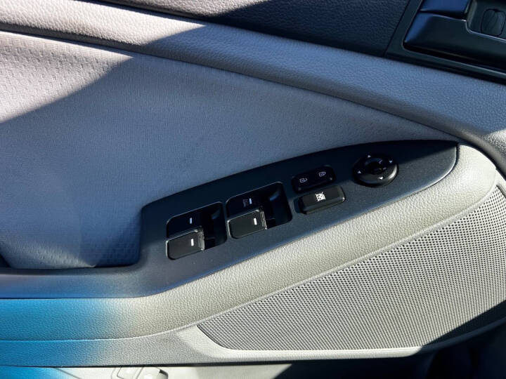 2013 Kia Optima LX - Photo 18