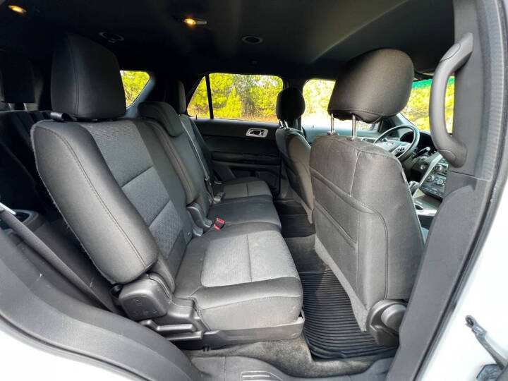 2015 Ford Explorer XLT - Photo 17