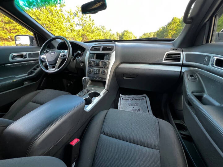 2015 Ford Explorer XLT - Photo 11